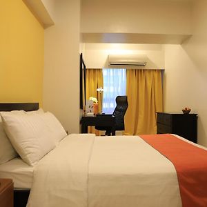 Deluxe One-Bedroom Double Room